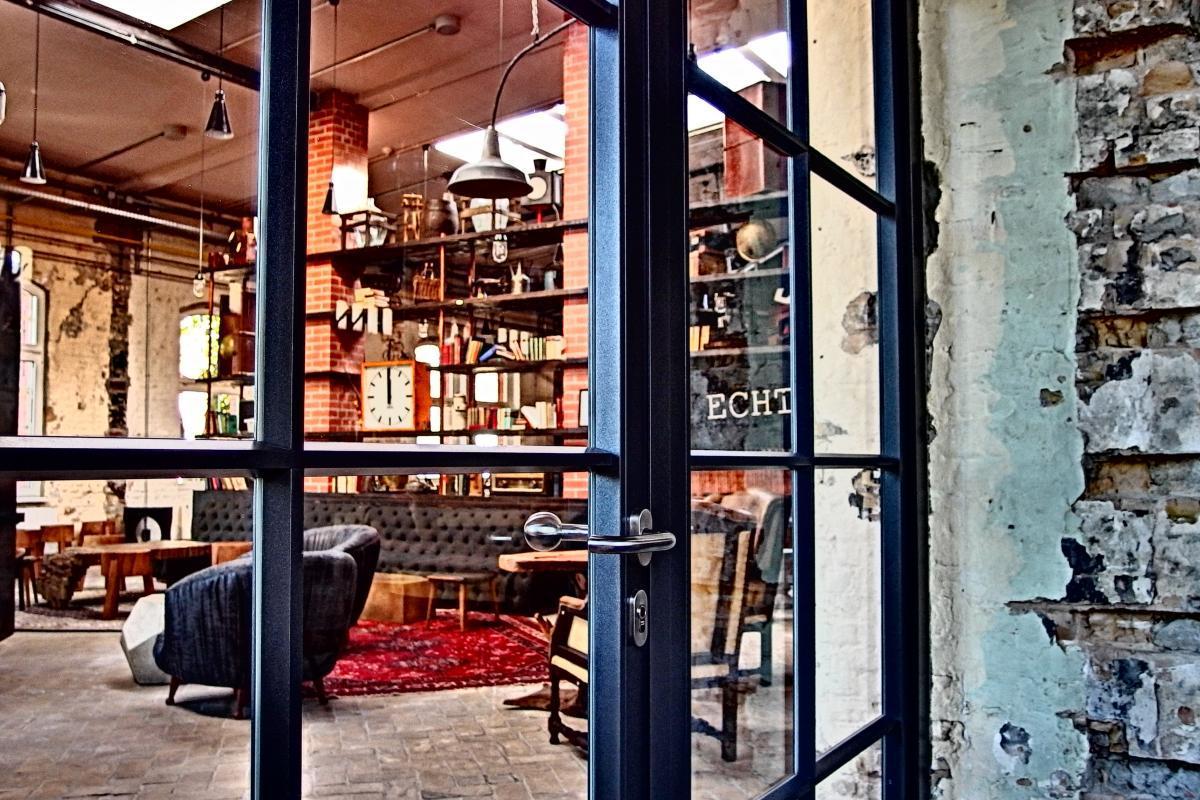 designer høflighed tonehøjde New Yorker vinduer, glasvægge og glasdøre med jernsprosser - ProDoor